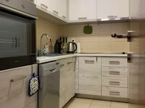 Izdavanje, jednosoban stan, 58m², Budva, Crna Gora - image 12