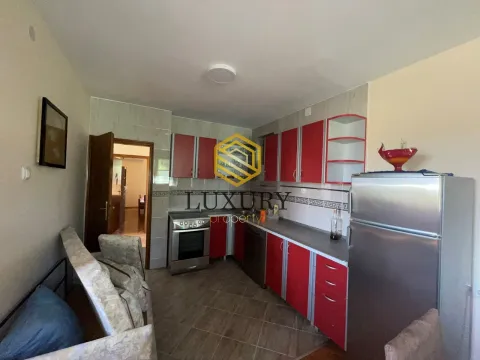 Rent, house, 100m², Tološi, Podgorica - image 10