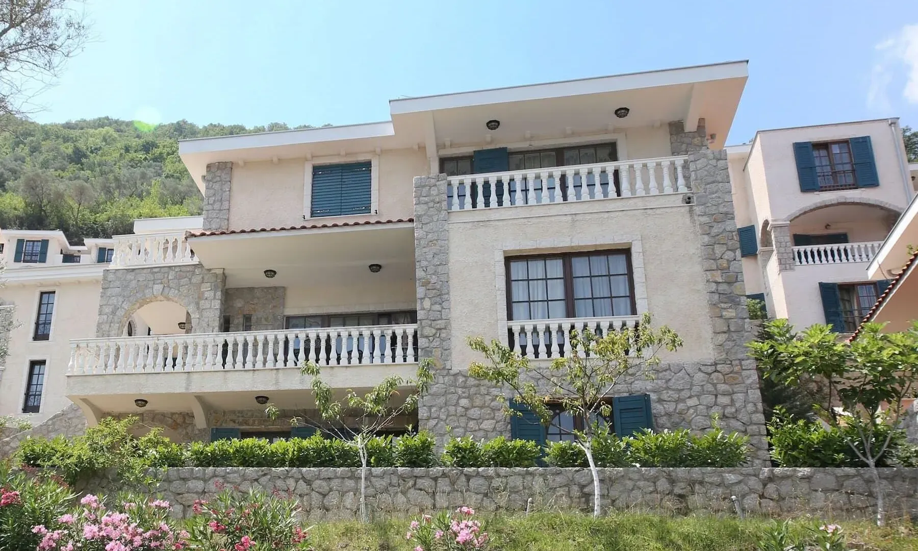 Sale, house, 235m², Kostanjica, Kotor