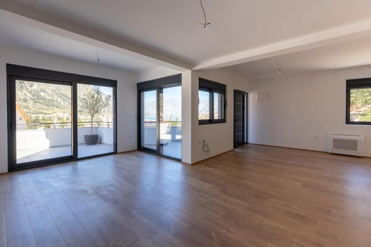 Sale, house, 160m², Škaljari, Kotor