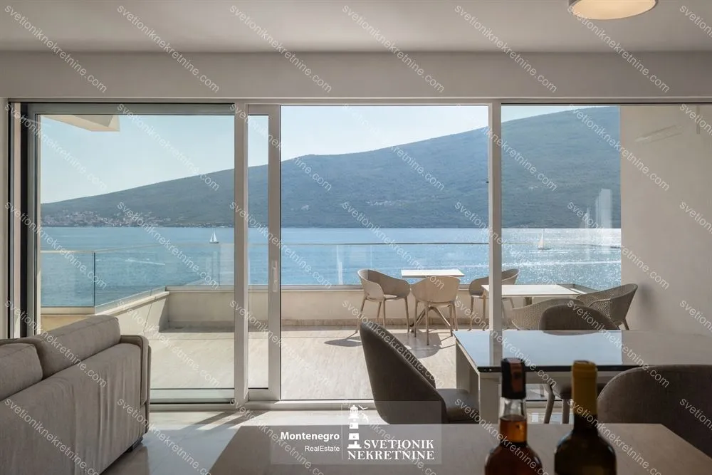 Prodaja, dvosoban stan, 87m², Baošići, Herceg Novi