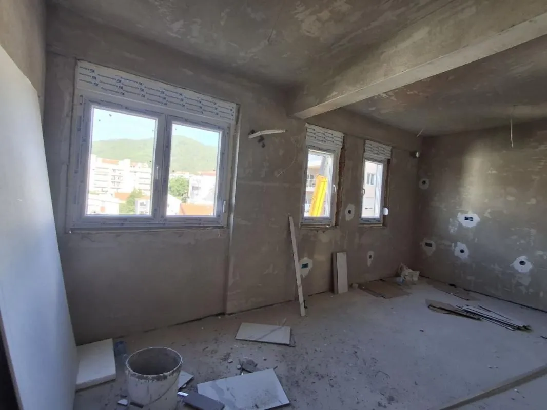 Prodaja, jednosoban stan, 38m², Lazi, Budva
