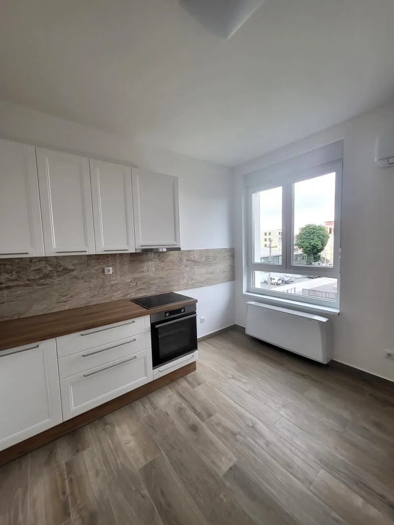 Rent, three bedroom apartment, 80m², Zemun Sve Podlokacije, Beograd