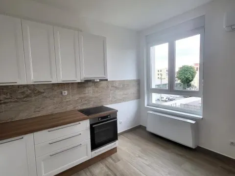 Rent, three bedroom apartment, 80m², Zemun Sve Podlokacije, Beograd - image 4