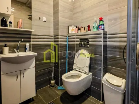 Sale, four bedroom apartment, 160m², Stari Aerodrom, Podgorica - image 23