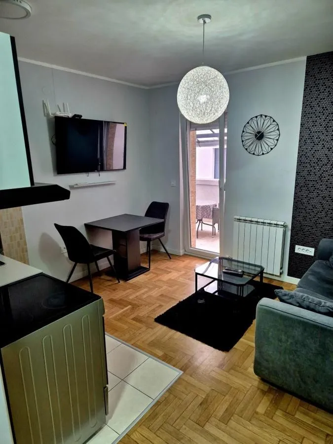 Rent, one bedroom apartment, 30m², Lekino Brdo, Voždovac Sve Podlokacije
