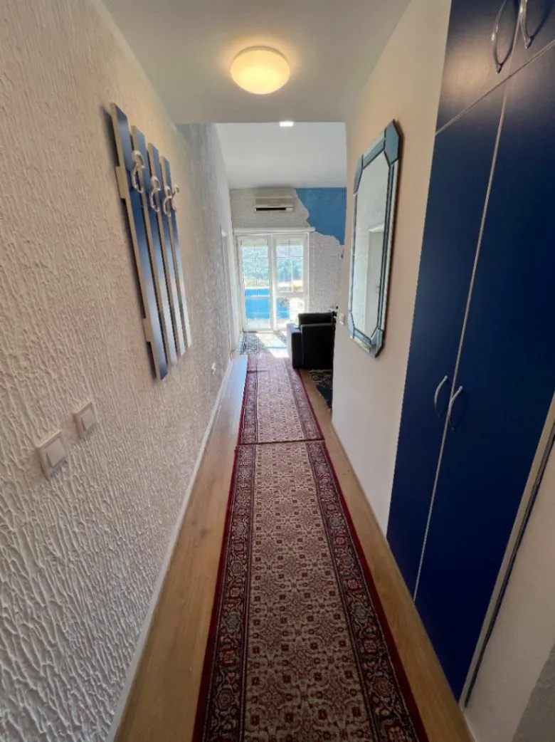 Sale, three bedroom apartment, 80m², Sutomore, Bar
