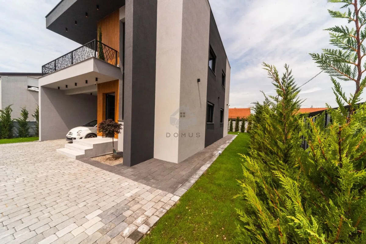 Prodaja, kuća, 202m², Tološi, Podgorica