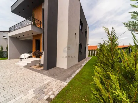 Sale, house, 202m², Tološi, Podgorica - image 6