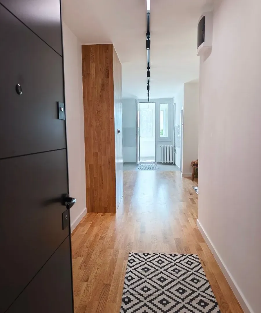 Prodaja, trosoban stan, 54m², Zemun Save Kovačevića, Zemun Sve Podlokacije