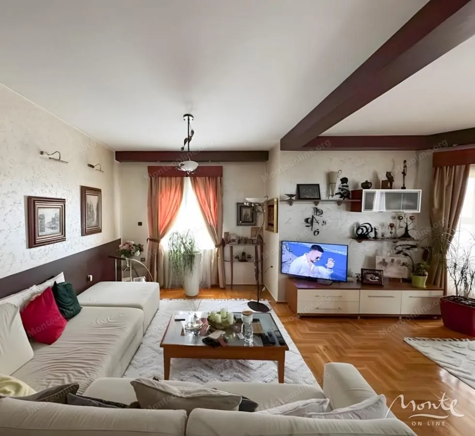 Prodaja, trosoban stan, 109m², Momišići, Podgorica