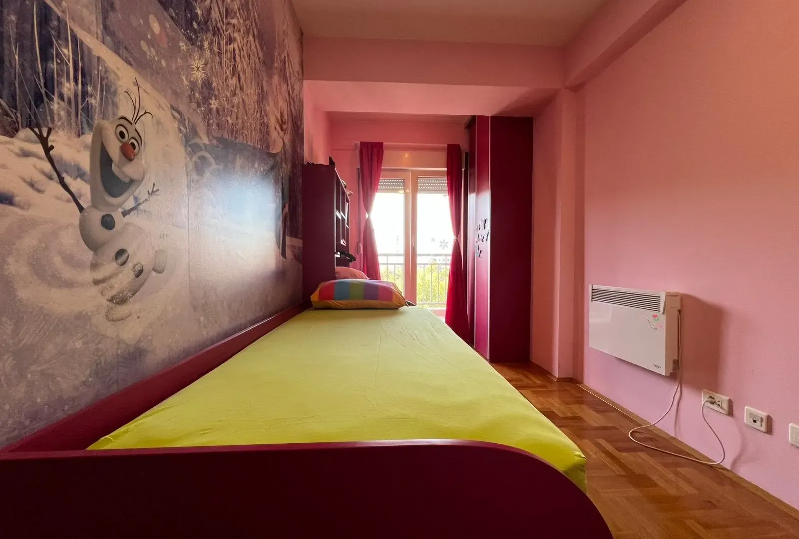 Izdavanje, dvosoban stan, 90m², City Kvart, Podgorica