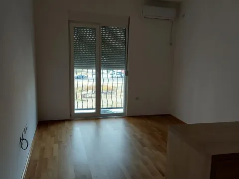 Prodaja, stan, 24m², Stari Aerodrom, Podgorica - image 5