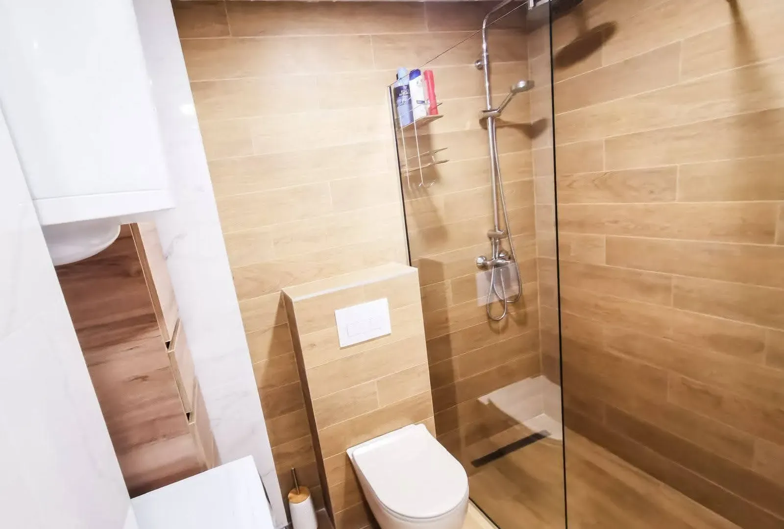 Prodaja, dvosoban stan, 61m², Ljubović, Podgorica