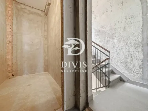 Sale, apartment, 642m², Vračar Sve Podlokacije, Beograd - image 9