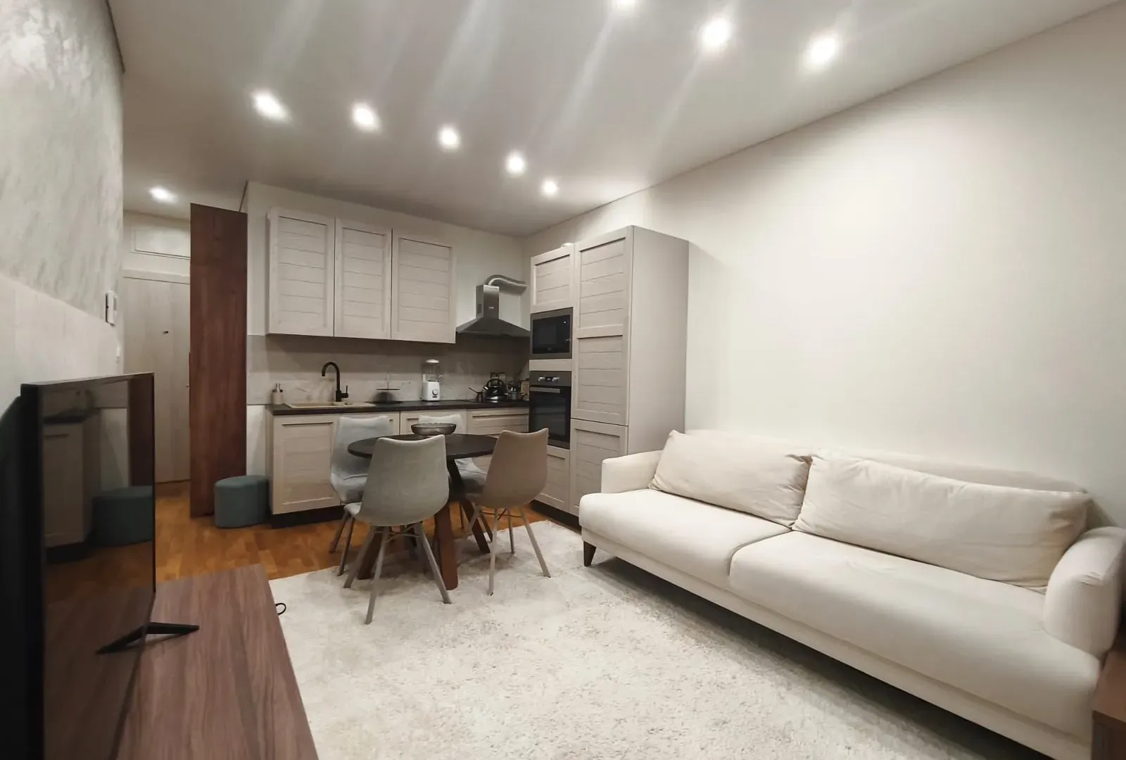 Prodaja, jednosoban stan, 38m², Bijeli Do, Budva
