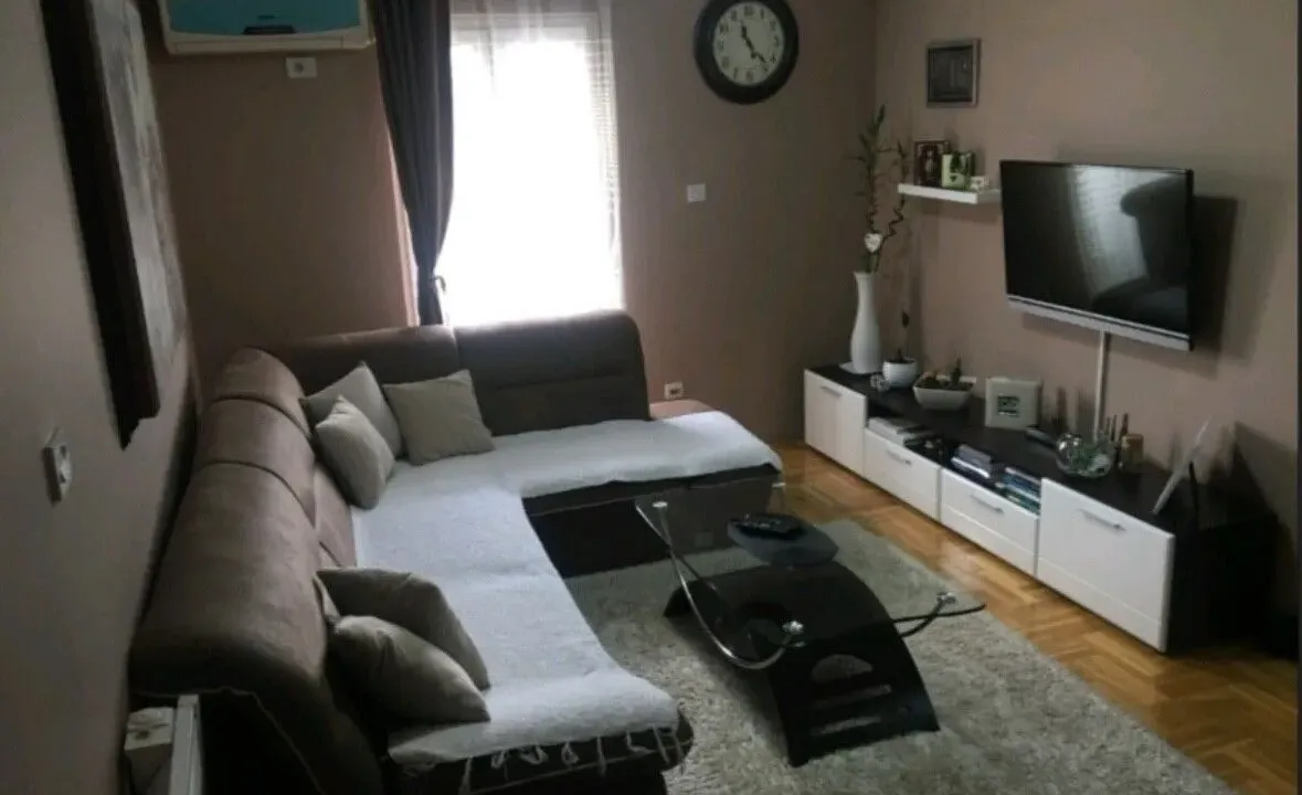 Izdavanje, jednosoban stan, 43m², City Kvart, Podgorica