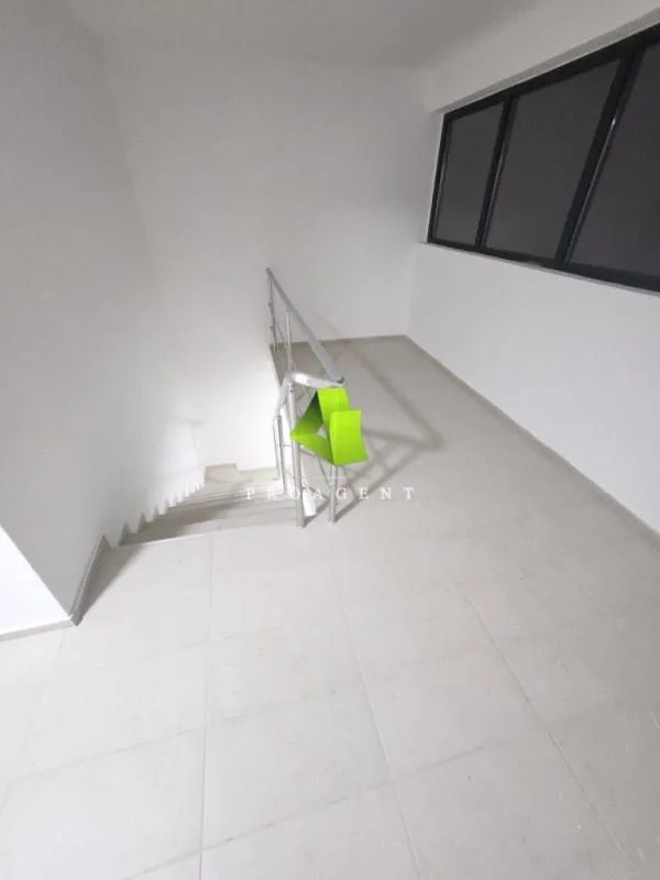Prodaja, kuća, 204m², Crveni Krst, Niš