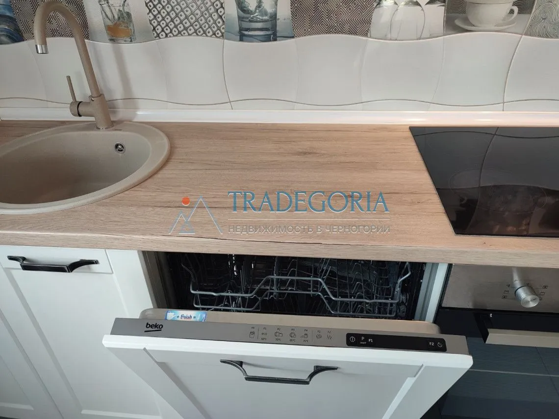 Prodaja, dvosoban stan, 97m², Dobra Voda, Bar