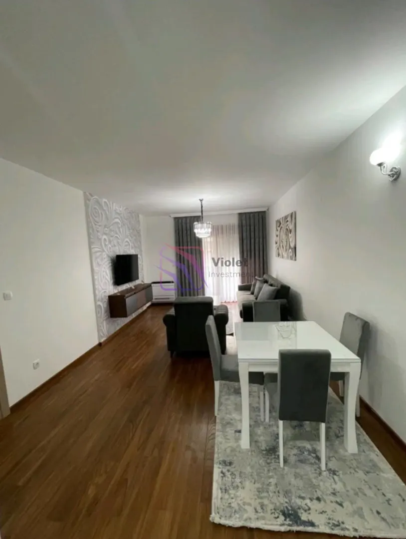 Izdavanje, dvosoban stan, 69m², Master Kvart, Podgorica