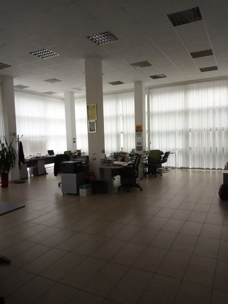 Rent, office space, 400m², Novi Sad, Srbija