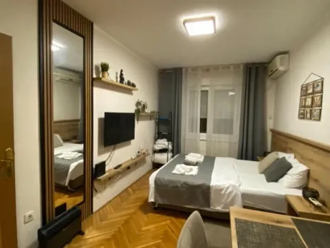 Sale, studio apartment, 24m², Blok 6, Podgorica - image 4