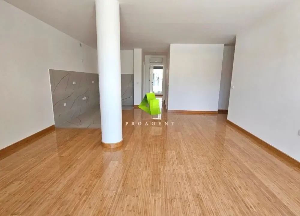 Prodaja, dvosoban stan, 73m², Pantelej, Niš