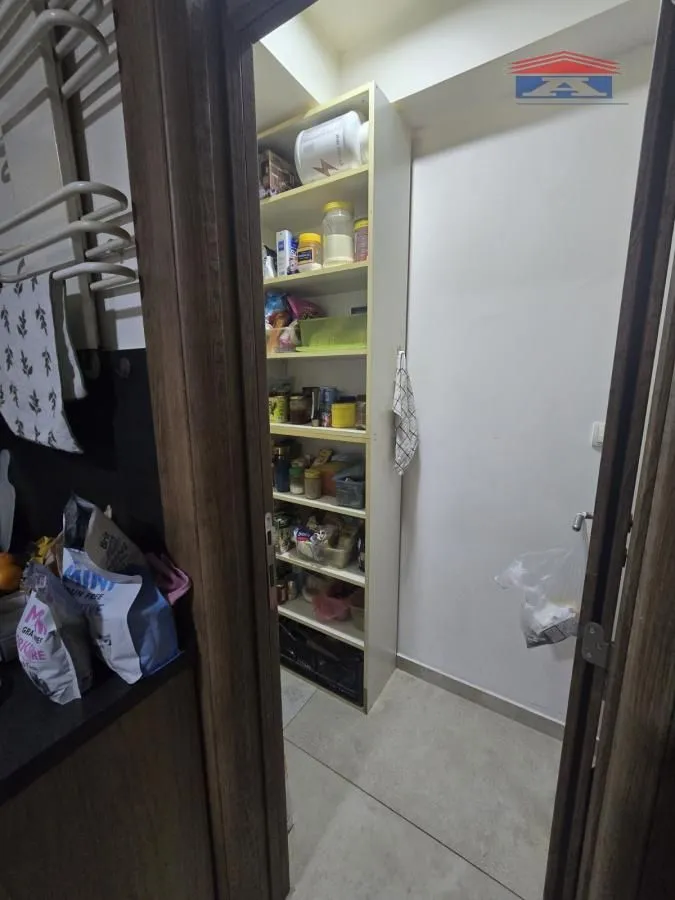 Prodaja, četvorosoban stan, 108m², Grbavica, Novi Sad Sve Podlokacije