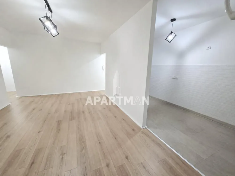 Prodaja, dvosoban stan, 48m², Stari Merkator, Novi Beograd Sve Podlokacije
