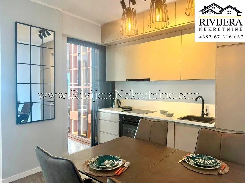 Prodaja, dvosoban stan, 64m², Opatovo, Tivat
