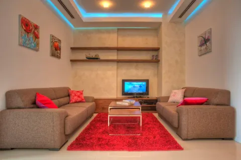 Izdavanje, dvosoban stan, 95m², Budva okolina, Budva - image 3
