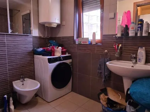 Prodaja, trosoban stan, 120m², Tološka šuma, Podgorica - image 17