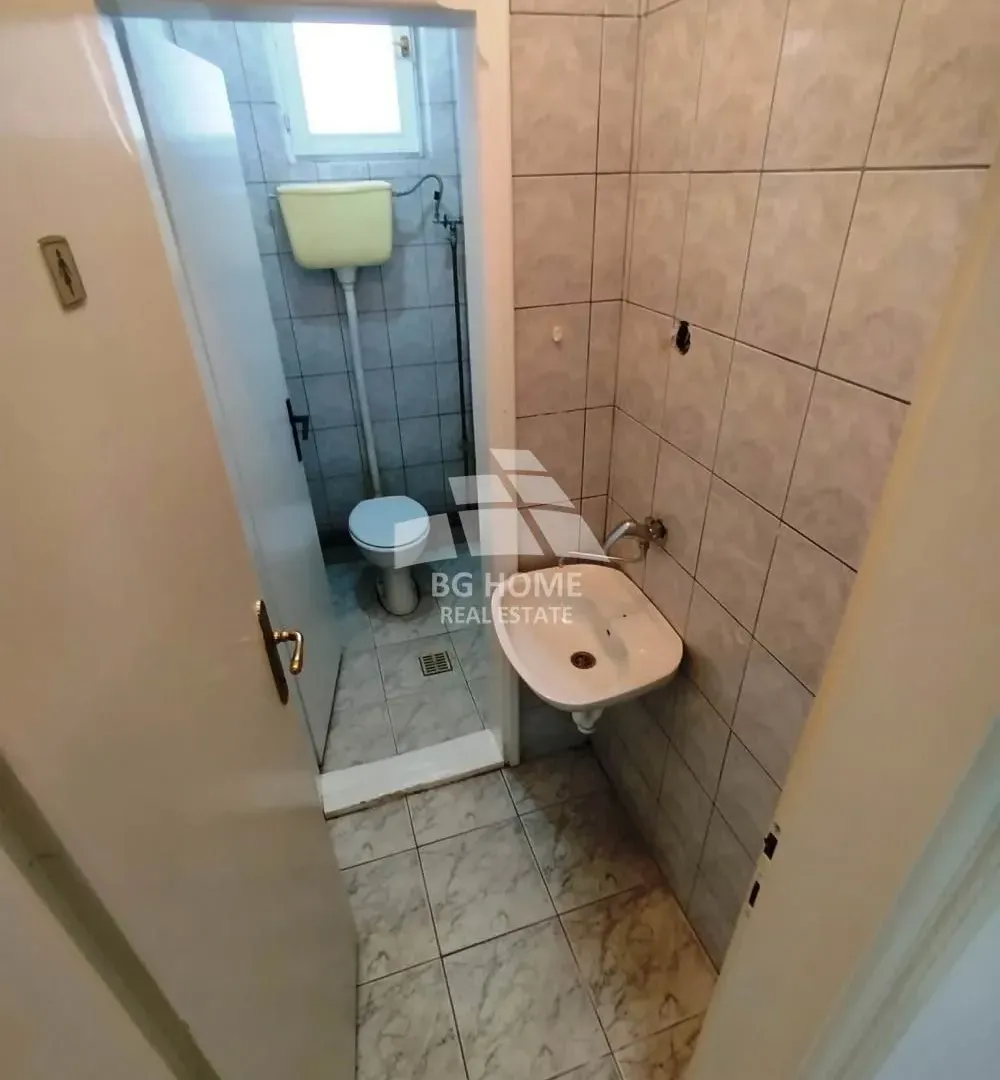 Rent, office space, 131m², Zemun Kalvarija, Zemun Sve Podlokacije