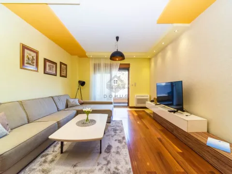 Izdavanje, dvosoban stan, 75m², Centar, Podgorica - image 2