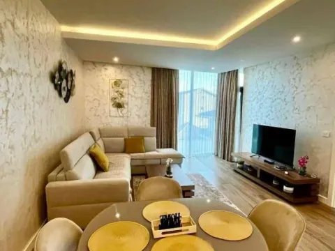 Izdavanje, jednosoban stan, 55m², Centar, Tivat