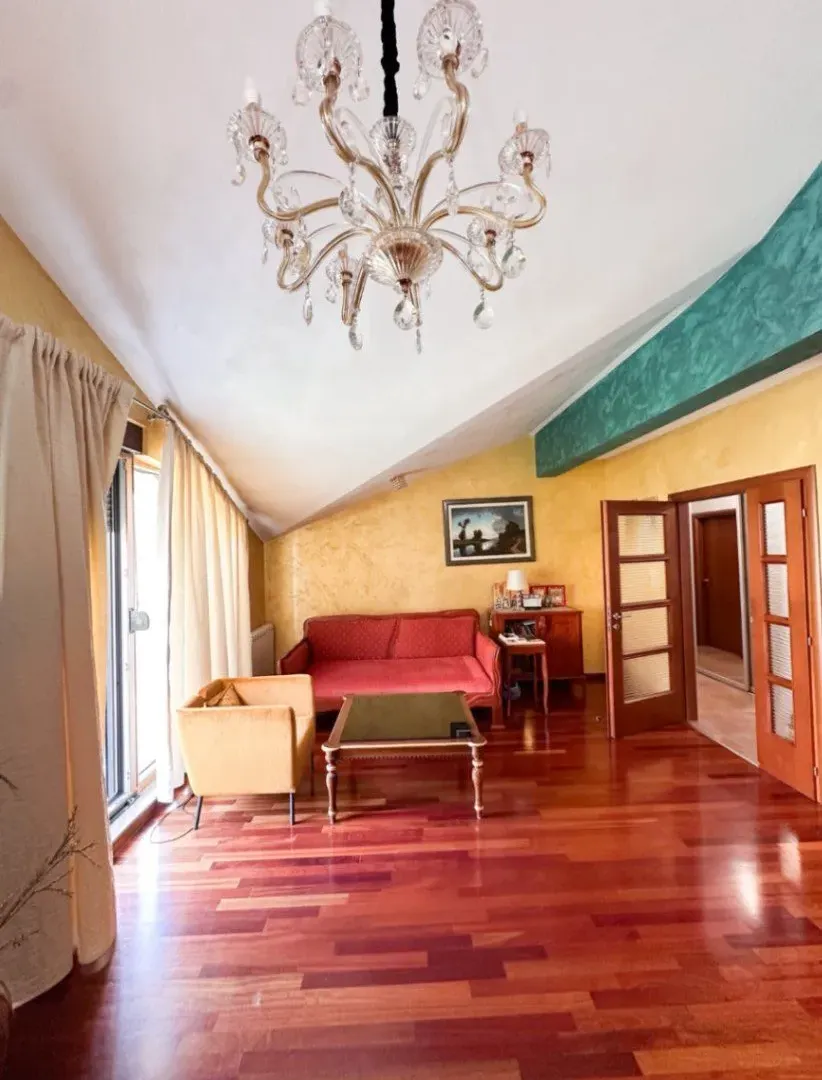 Prodaja, dvosoban stan, 90m², Gorica C, Podgorica