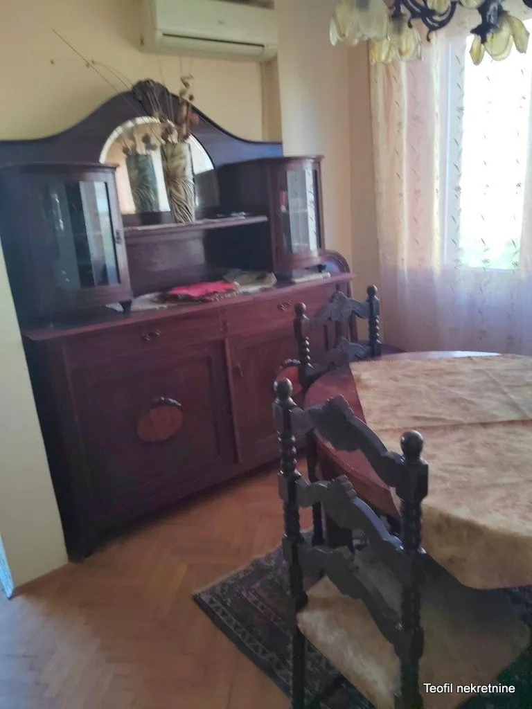 Sale, four bedroom apartment, 107m², Kalenić Pijaca, Vračar Sve Podlokacije
