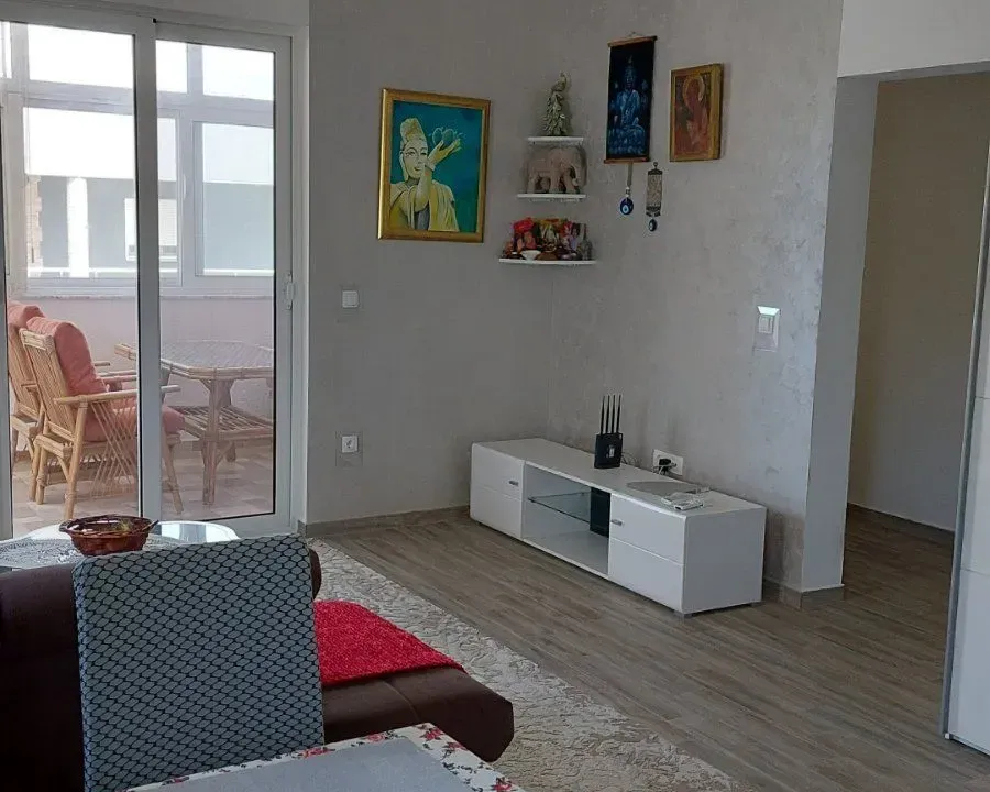 Izdavanje, dvosoban stan, 74m², Bar, Crna Gora