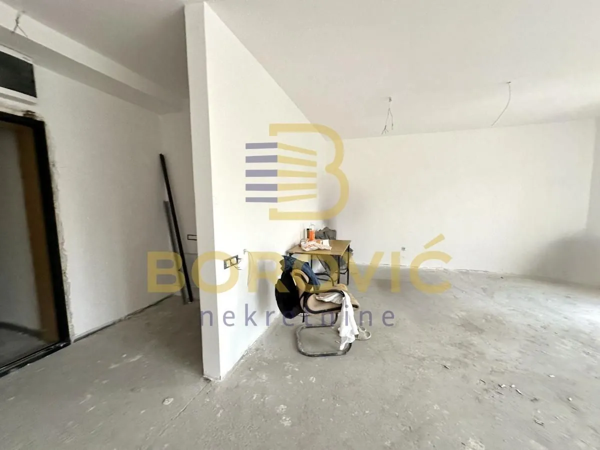 Sale, office space, 42m², Dušanovac, Voždovac Sve Podlokacije