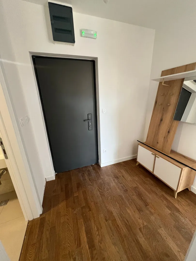 Prodaja, jednosoban stan, 48m², Ilino, Bar