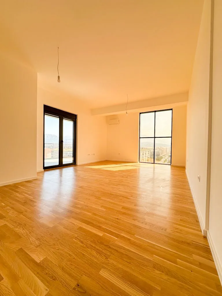 Rent, two bedroom apartment, 116m², Stari Aerodrom, Podgorica