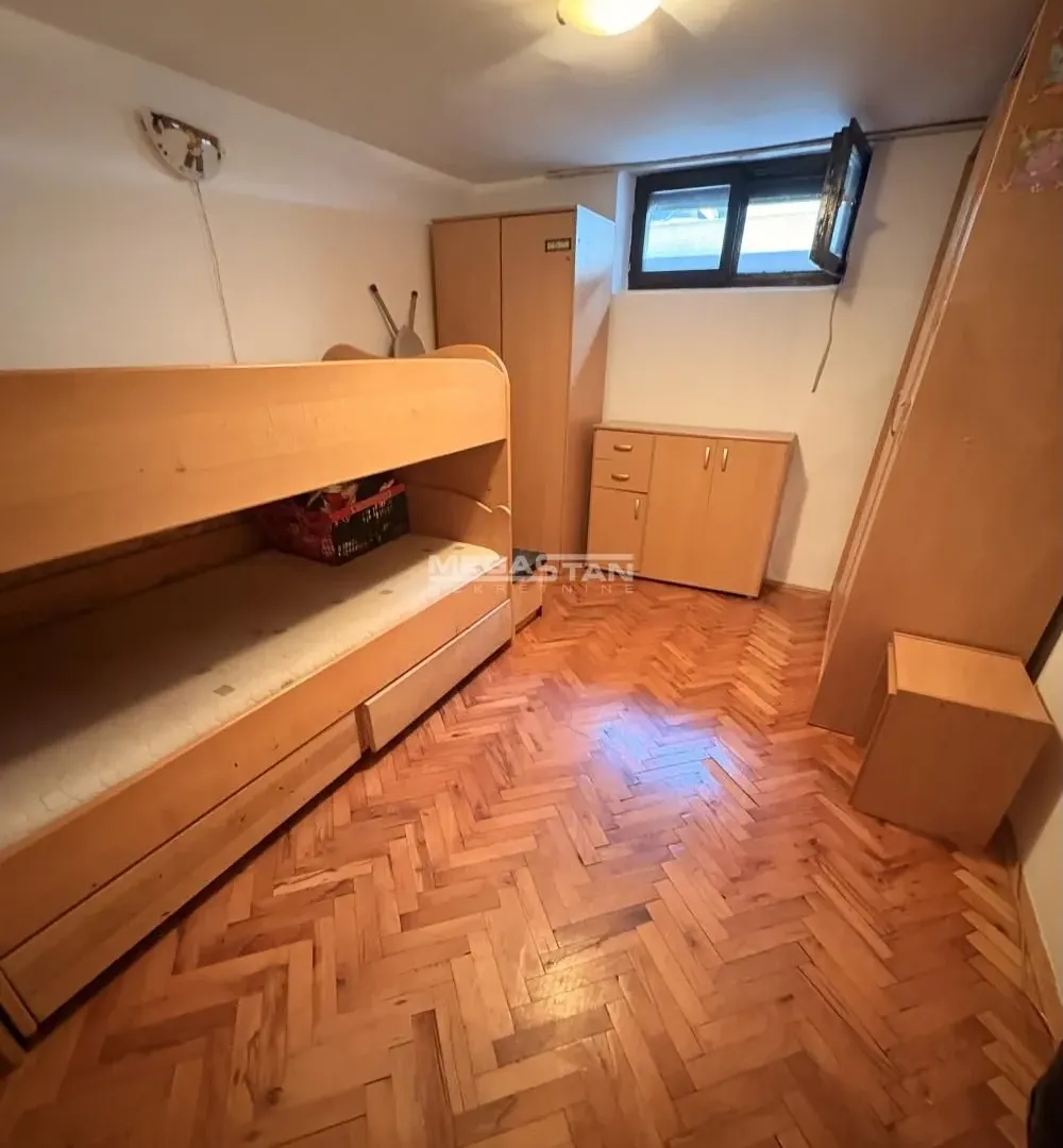 Prodaja, dvosoban stan, 34m², Slavujev Venac, Zvezdara Sve Podlokacije