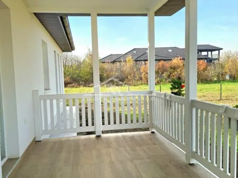 Sale, house, 109m², Borča 1, Borča Sve Podlokacije - image 2