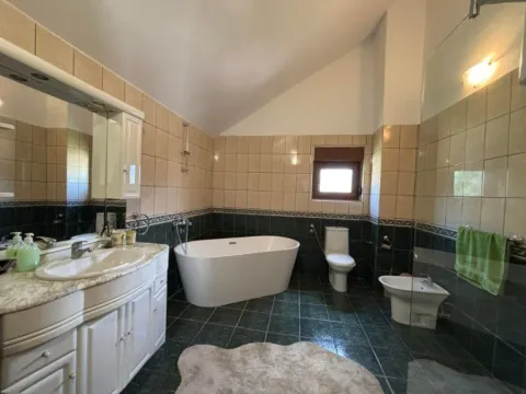 Izdavanje, kuća, 300m², Gorica C, Podgorica - image 10