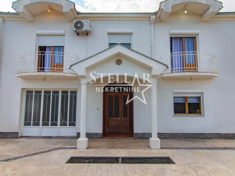 Izdavanje, kuća, 220m², Tološi, Podgorica - image 15