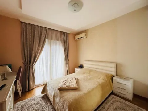 Prodaja, trosoban stan, 111m², City Kvart, Podgorica - image 9