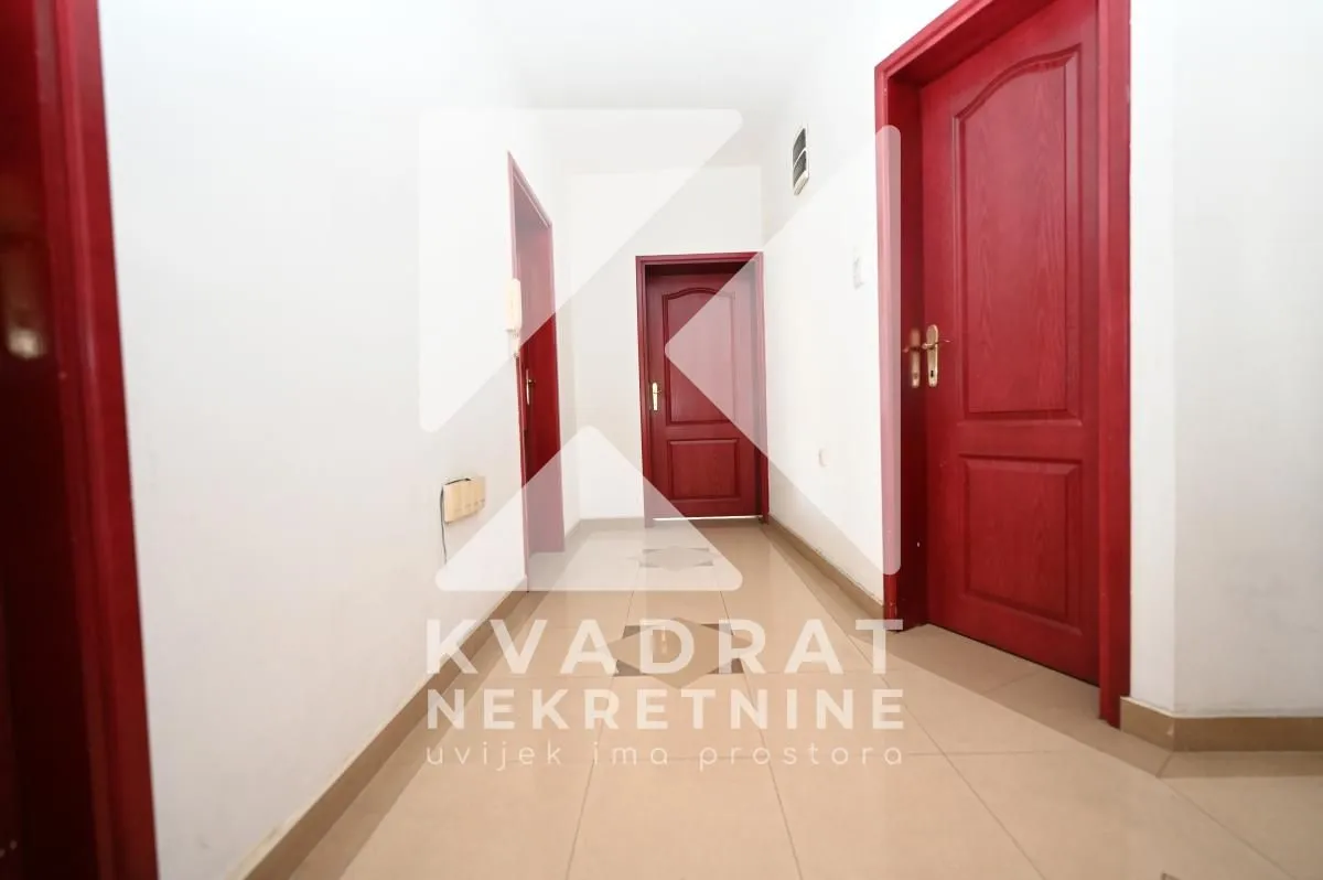 Rent, office space, 75m², Gintaš, Podgorica