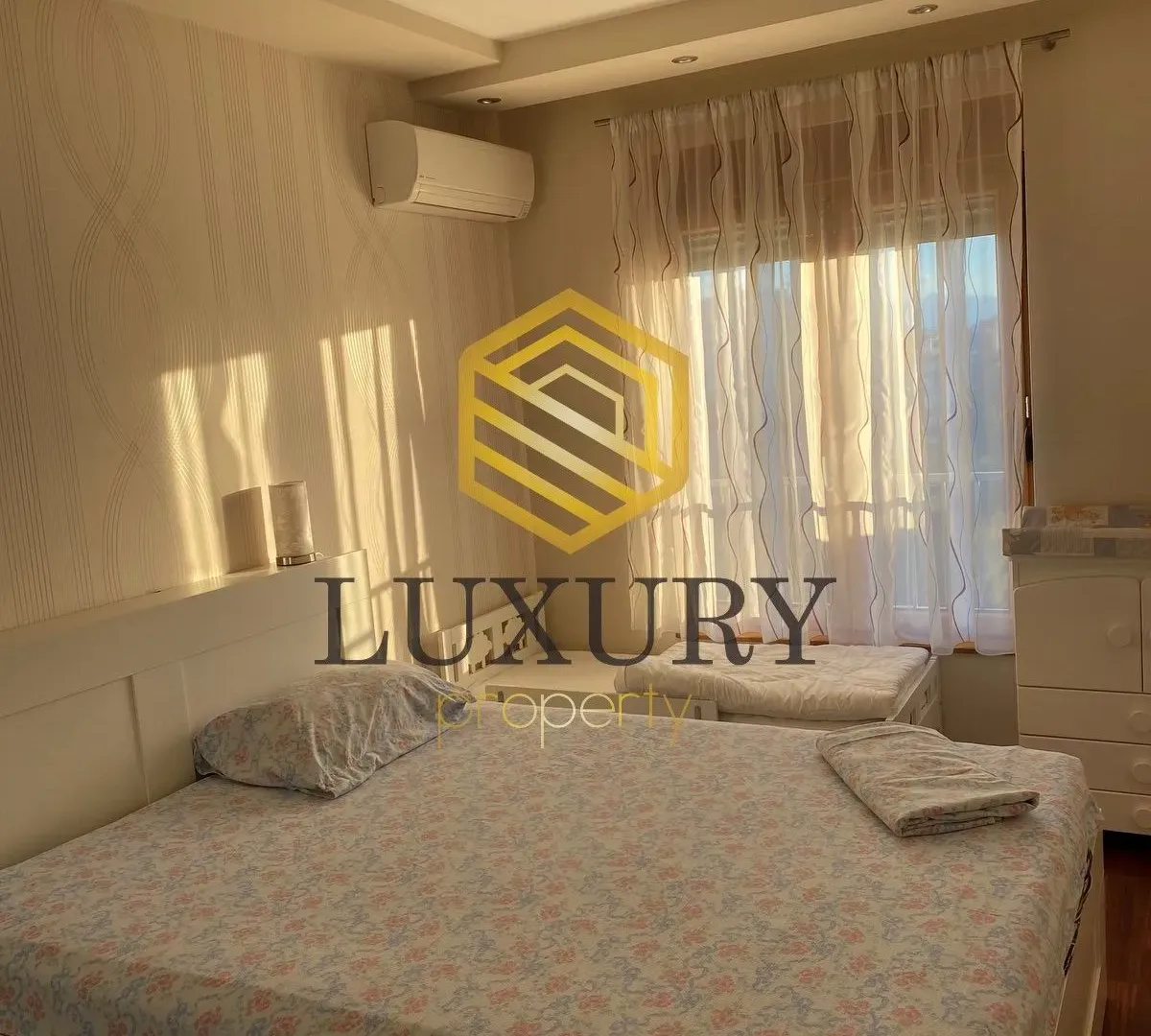 Izdavanje, jednosoban stan, 53m², Centar, Podgorica