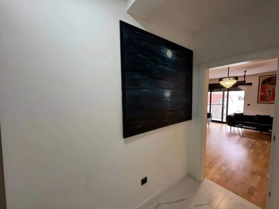Izdavanje, trosoban stan, 130m², Dalmatinska ulica, Podgorica