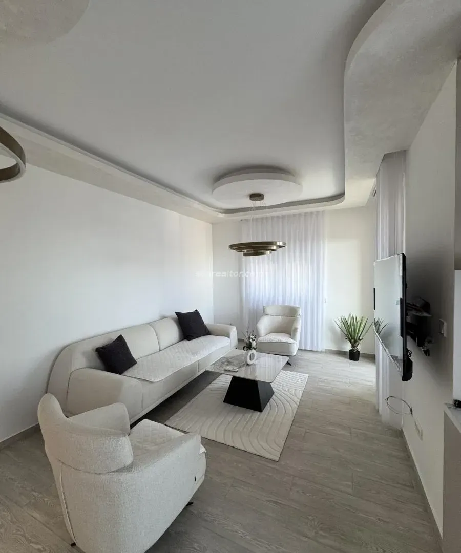 Sale, two bedroom apartment, 74m², Bečići, Budva